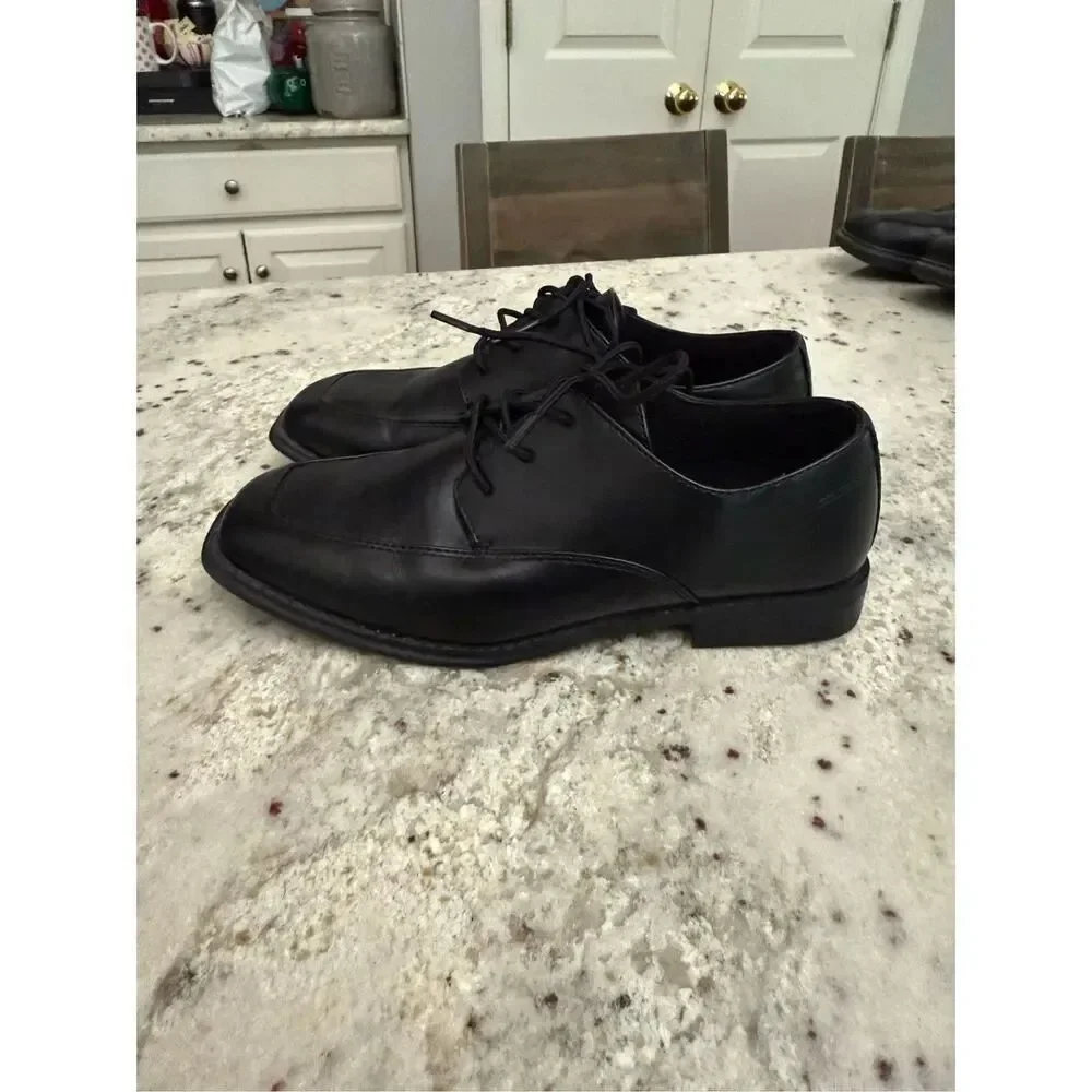 Sonoma Boys Black Leather Alexander Lace Up Dress Shoe sz 4 EUC